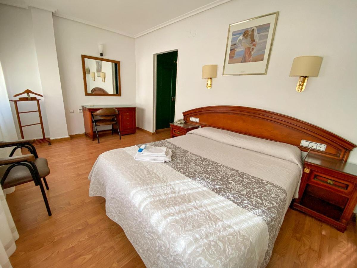Hotel Cardinal Albacete Exterior photo
