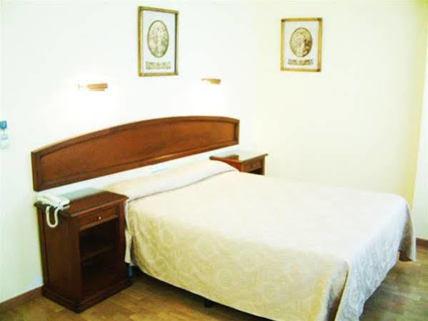 Hotel Cardinal Albacete Exterior photo